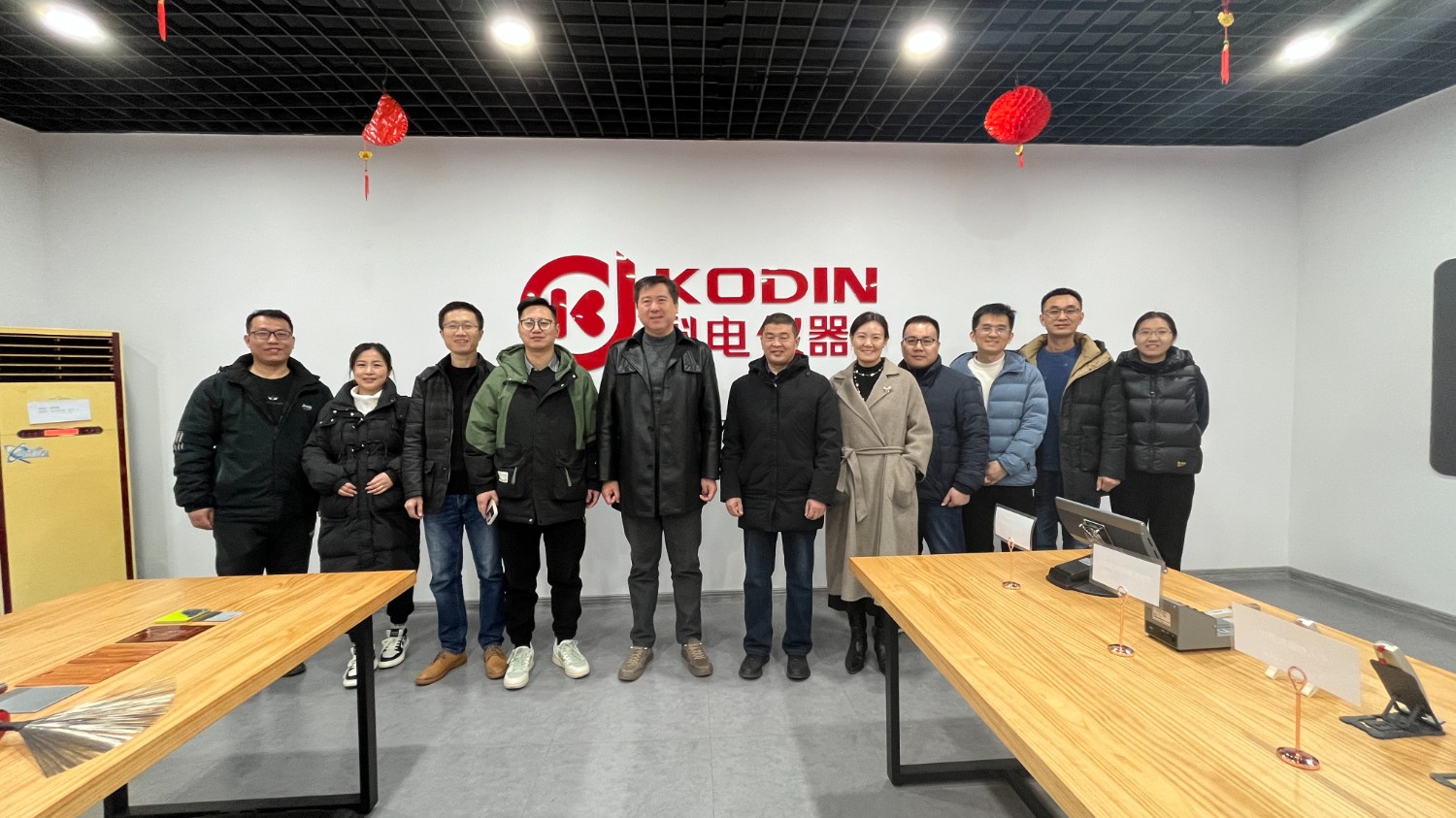 西安億達(dá)石油科技有限公司到訪科電儀器培訓(xùn)交流