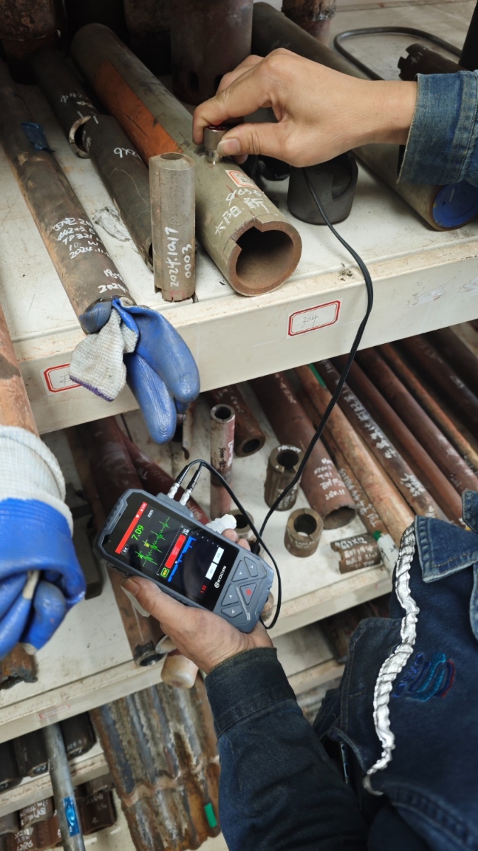 智能型超聲波測厚儀使用現(xiàn)場